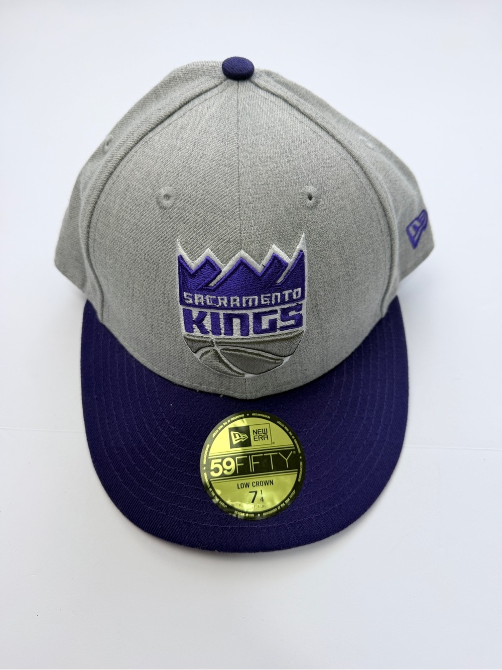 New Era 59FIFTY Sacramento Kings Fitted Hat Gray Purple Size 7 1/4 NBA Cap NWT
